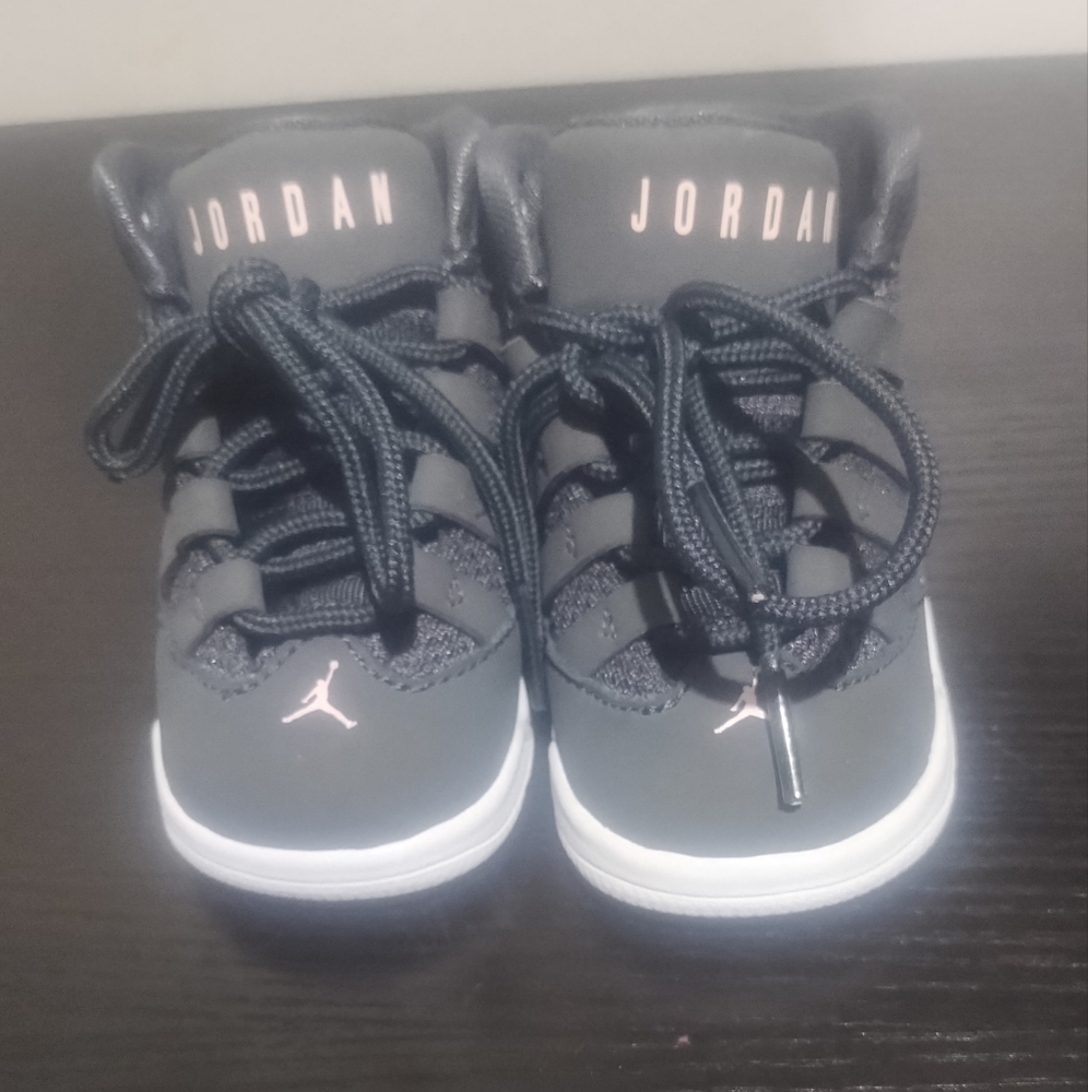 Jordan Nike Air Max Aura toddlers